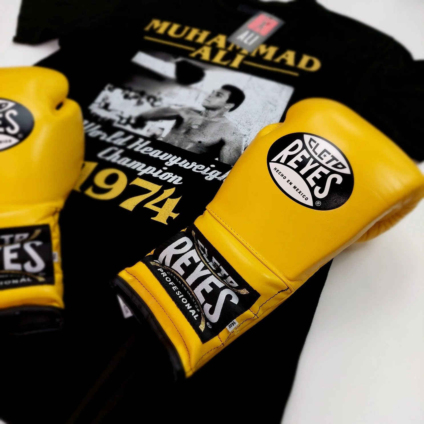 CLETO REYES GLOVES LACE YELLOW - Image 2