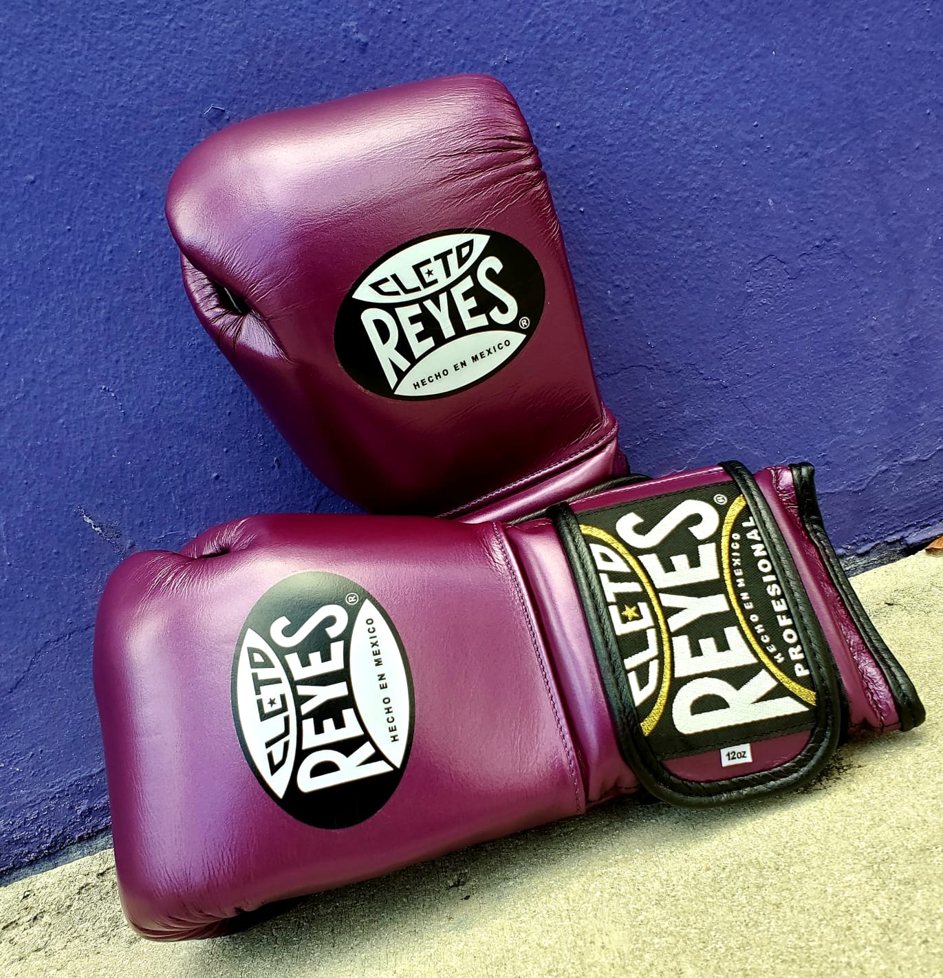 CLETO REYES GLOVES HOOK AND LOOP METALLIC PURPLE - Image 4