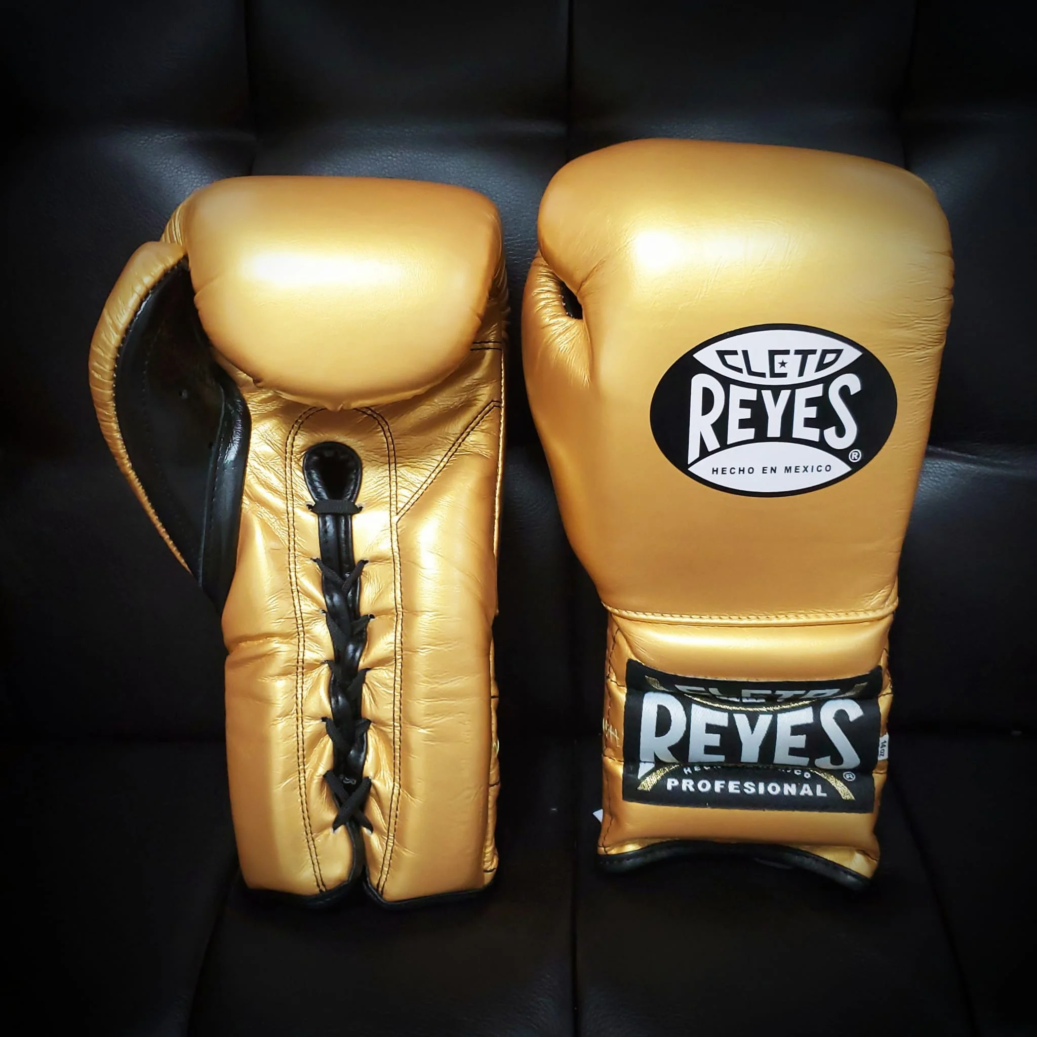 CLETO REYES GLOVES LACE GOLD - Image 2