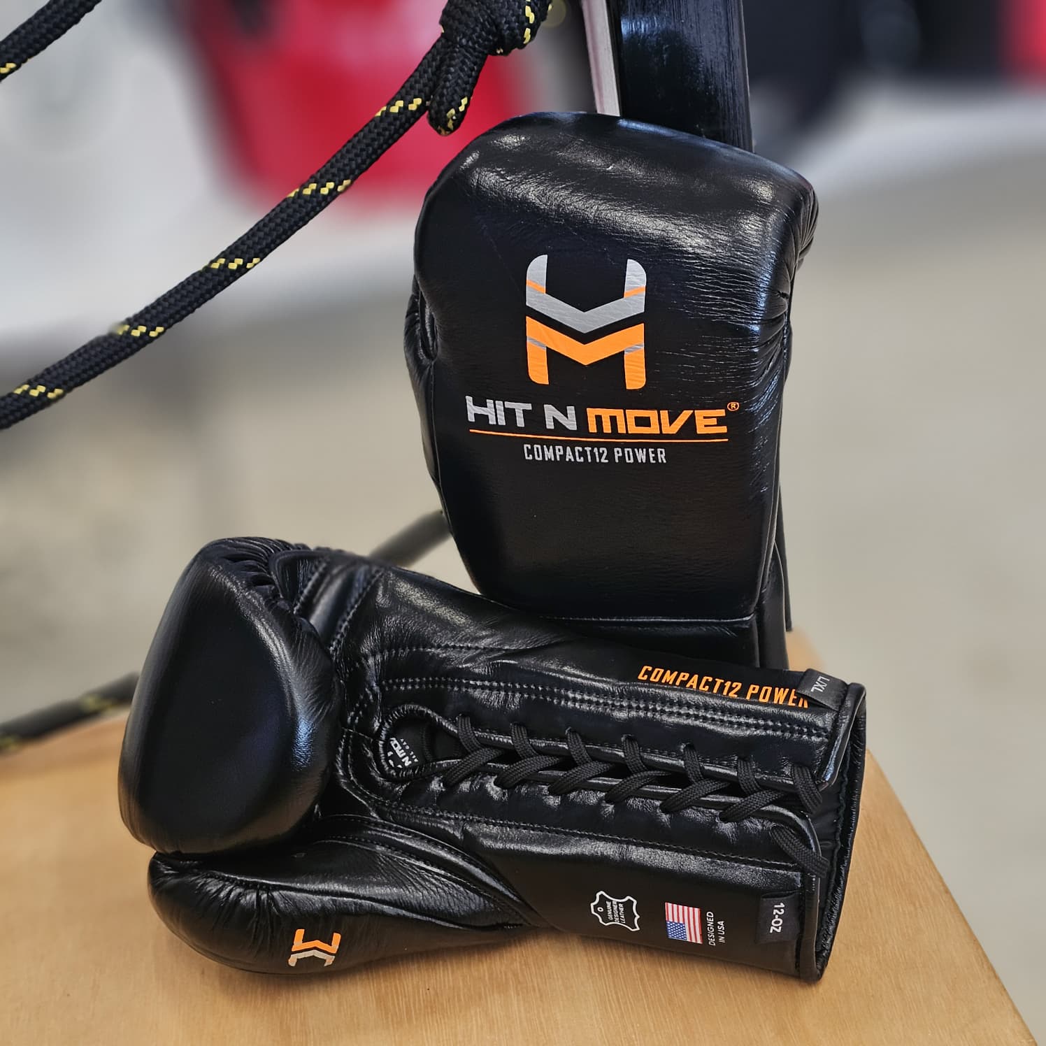 HIT N MOVE GLOVES COMPACT 12OZ LACE UP BLACK - Image 2