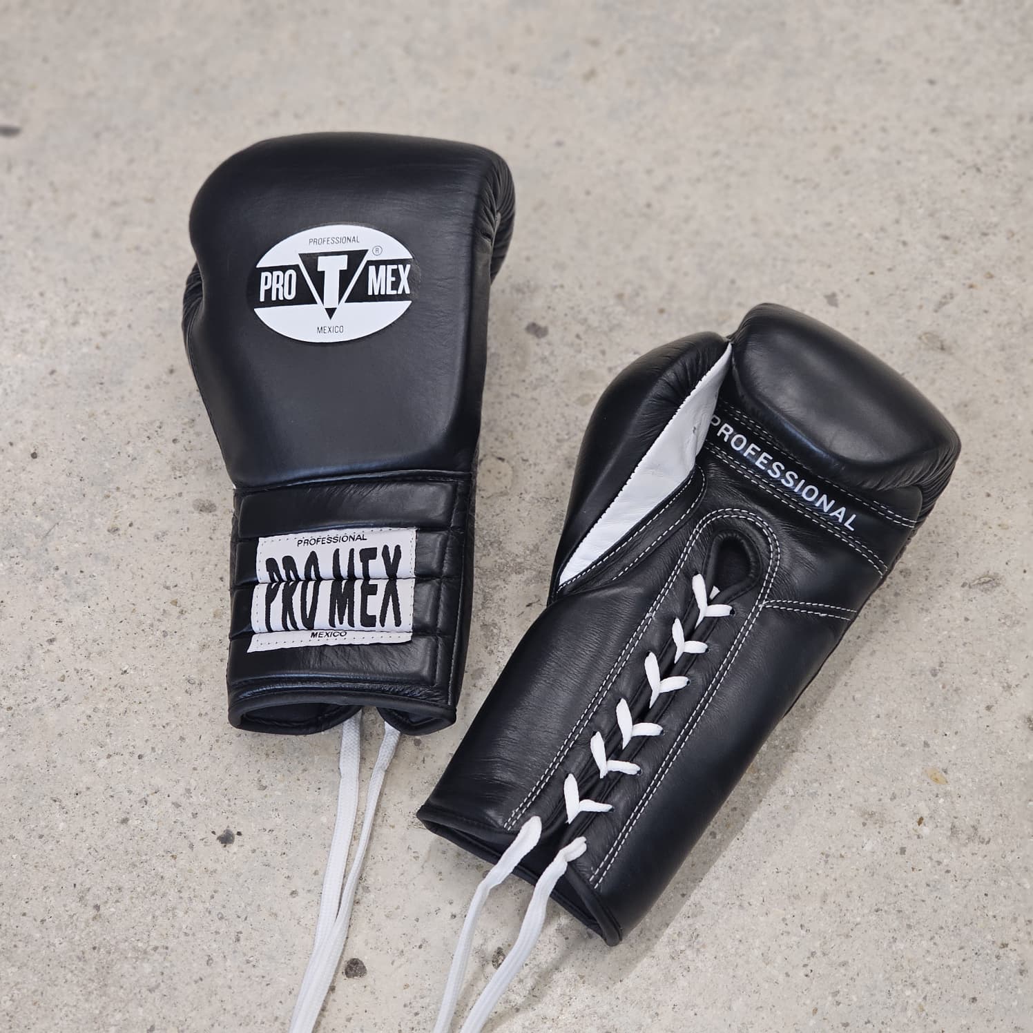 PRO MEX GLOVES PRO SPARRING V3 LACE BLACK - Image 2