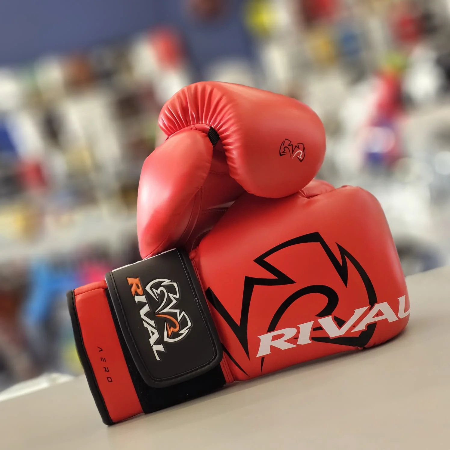 RIVAL BAG GLOVES RB4 SYNTEC H&L RED - Image 2
