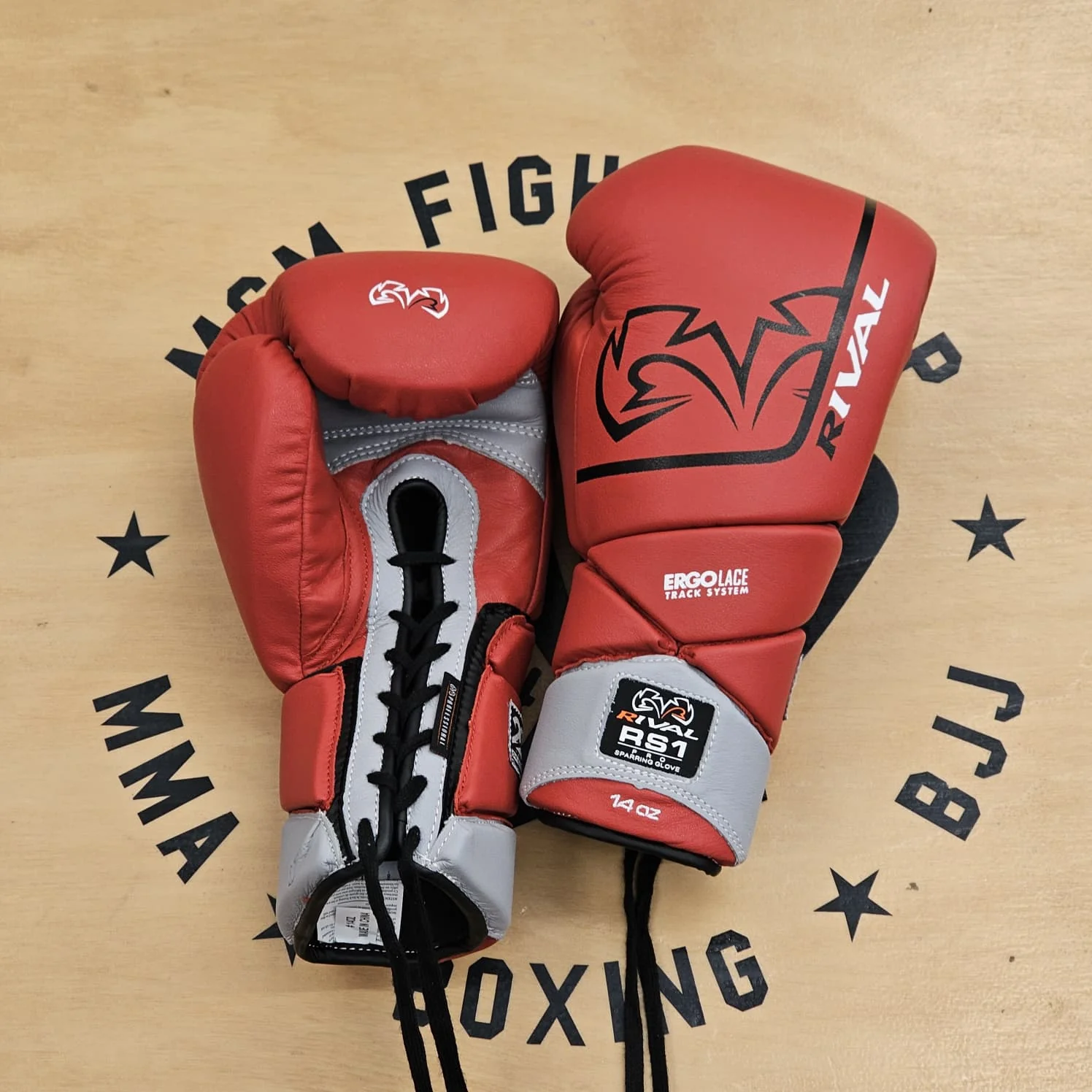 RIVAL GLOVES RS1 V2 BOXING LEATHER EDITION LACE RED/GREY - Image 2