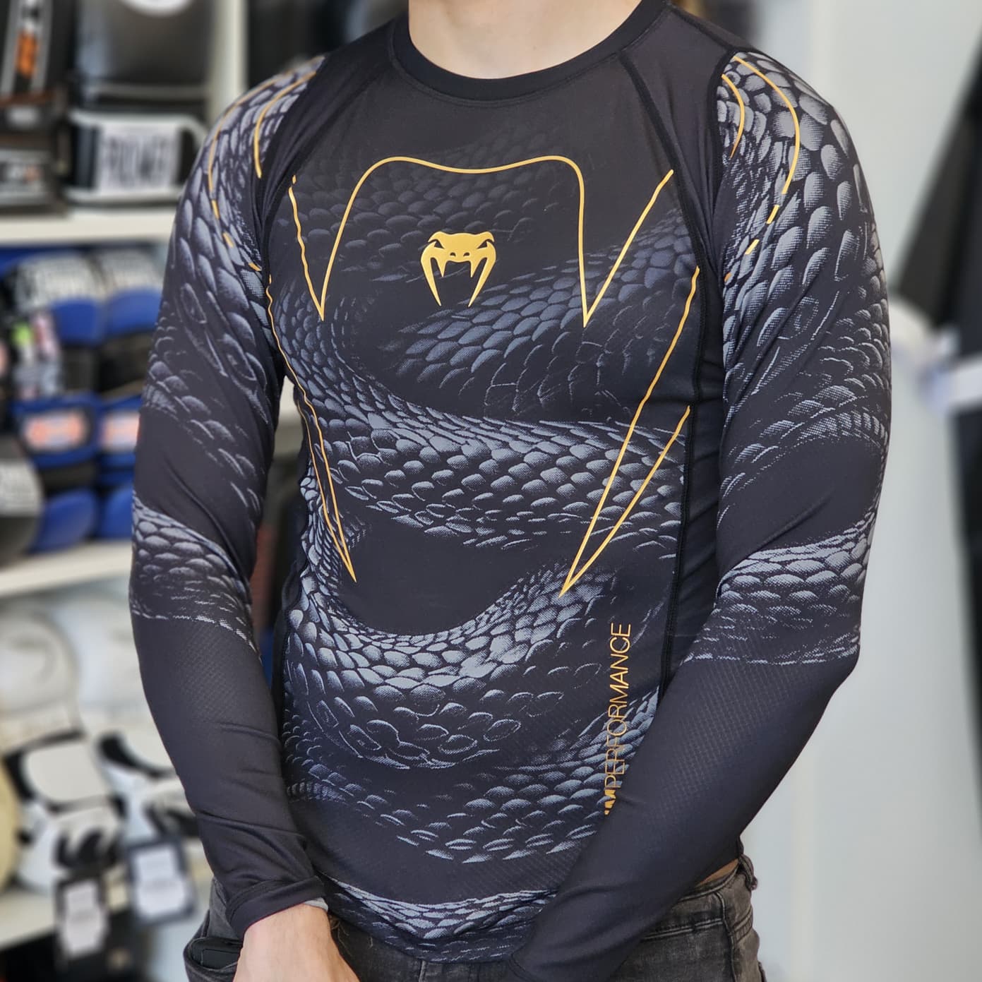 VENUM RASHGUARD L/S MATUPA BLACK/GREY/GOLD - Image 2