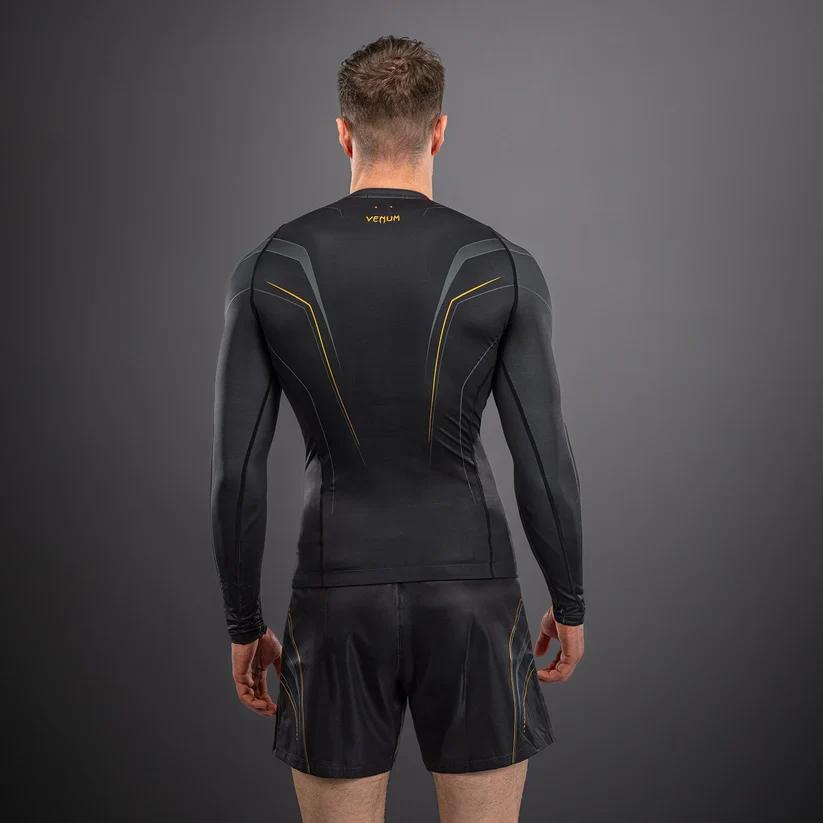 VENUM RASHGUARD L/S STREAMLINE BLACK/GOLD - Image 3