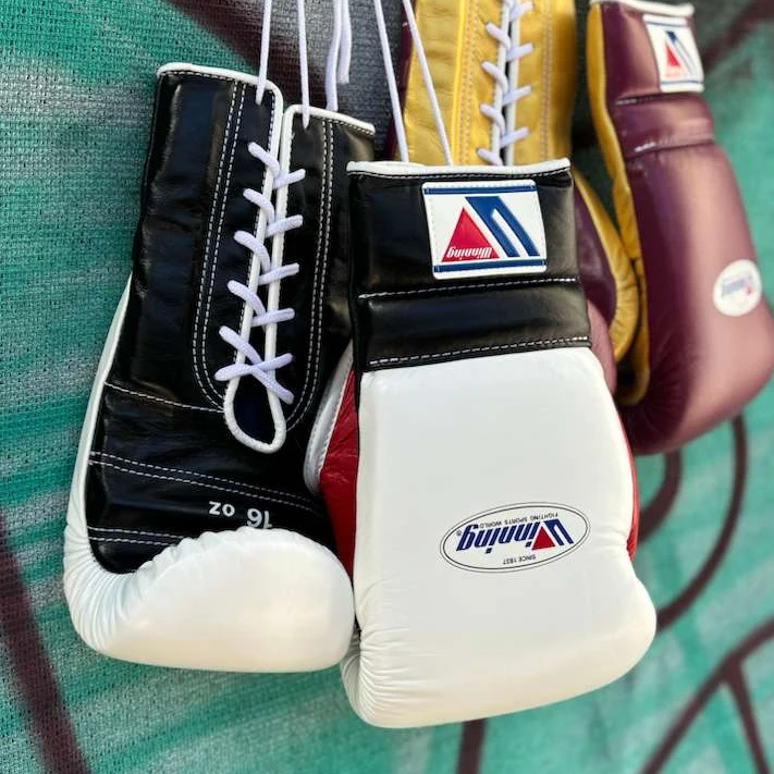 WINNING GLOVES CUSTOM LACE 16OZ WHITE/BLACK/RED - Image 2