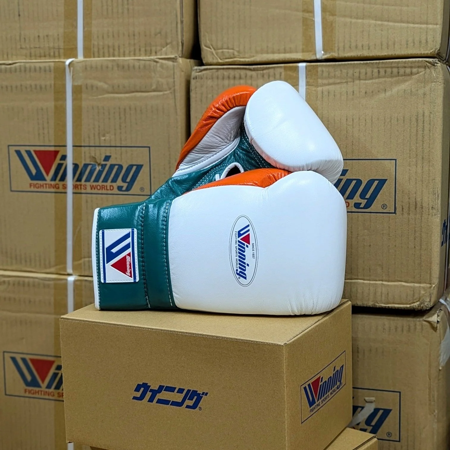 WINNING GLOVES CUSTOM LACE 16OZ WHITE/GREEN/ORANGE - Image 2