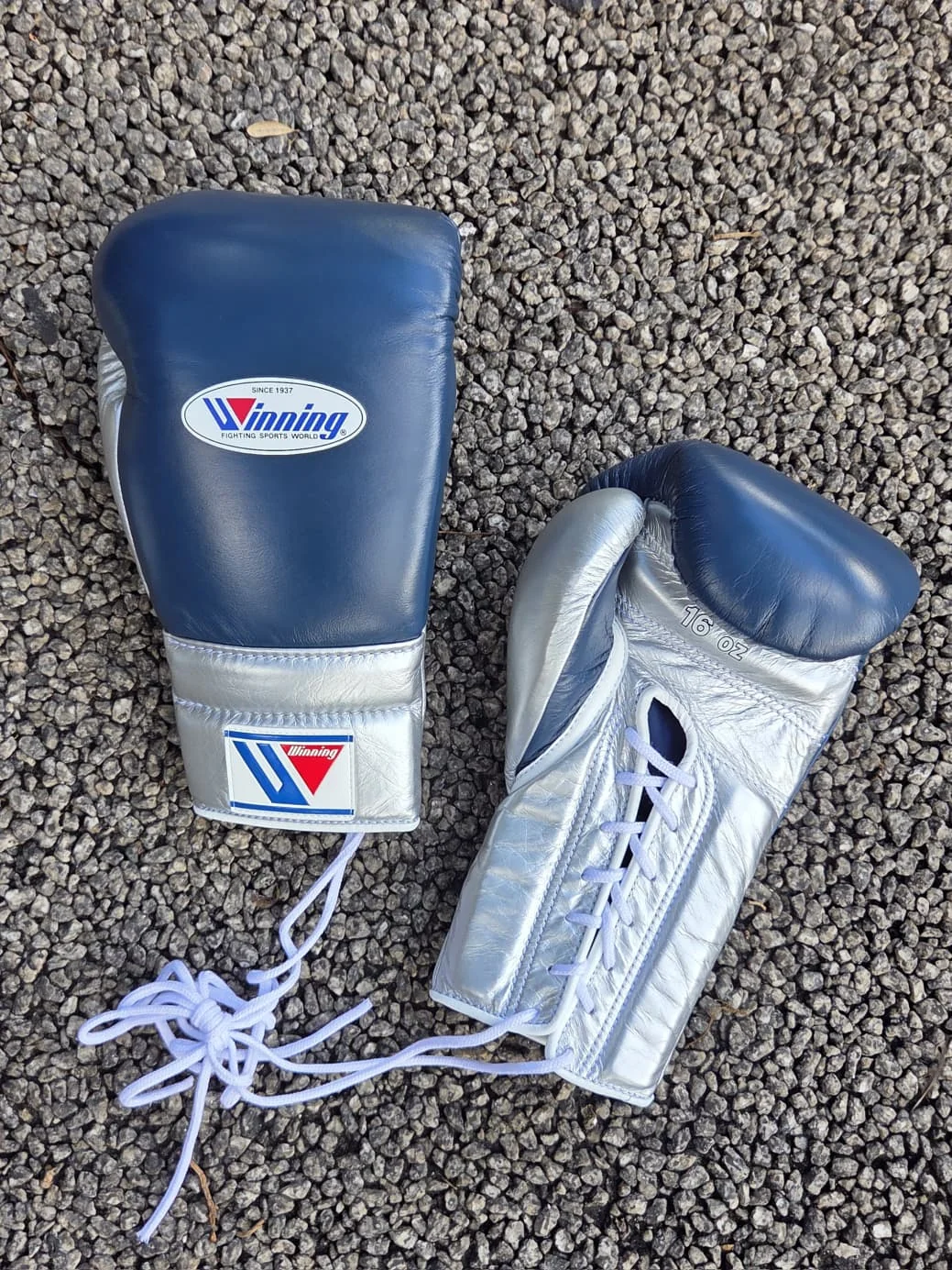 WINNING GLOVES CUSTOM LACE NAVY BLUE/SILVER - Image 2