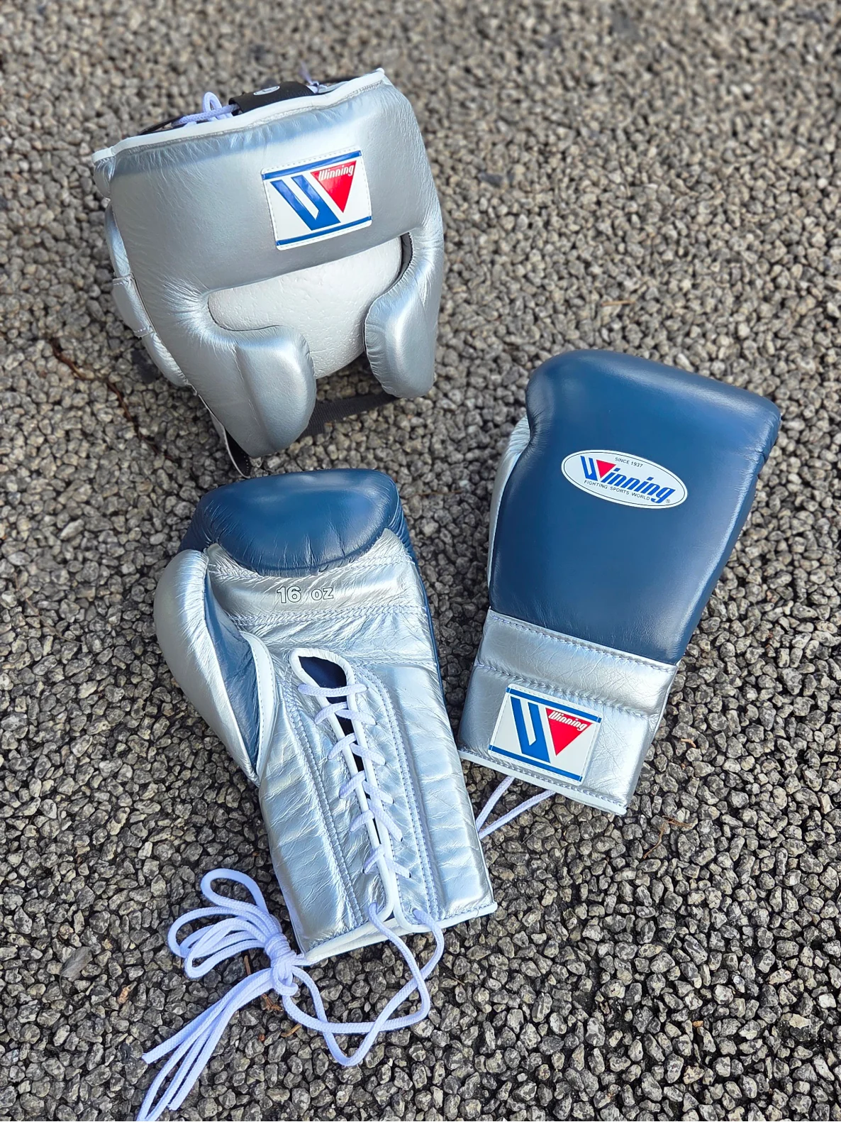 WINNING GLOVES CUSTOM LACE NAVY BLUE/SILVER - Image 3